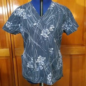 Scrub Top - sz M - Mock Wrap Style by medgear